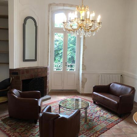 Duplex De Charme Apartment Villeneuve-les-Avignon Bagian luar foto